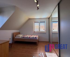 Na predaj 5-izbový rodinný dom s veľkorysou záhradou a bazénom v Podunajských Biskupiciach