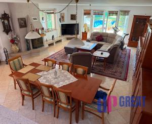 Na predaj 5-izbový rodinný dom s veľkorysou záhradou a bazénom v Podunajských Biskupiciach