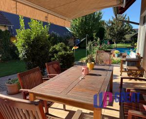 Na predaj 5-izbový rodinný dom s veľkorysou záhradou a bazénom v Podunajských Biskupiciach