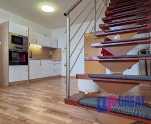 2-izbový mezonetový byt pod Vysokými Tatrami (Veľký Slavkov)