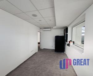 NA PREDAJ: Moderná komerčná budova vo fáze finalizácie – Senica.