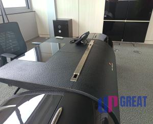 Ikonické Sídlo na prenájom pre Lídrov na 10. Poschodí