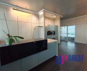 Ikonické Sídlo na prenájom pre Lídrov na 10. Poschodí