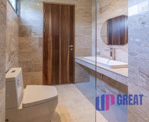 Luxusná 4-izbová vila z travertínu na predaj v Chaweng Noi, Koh Samui