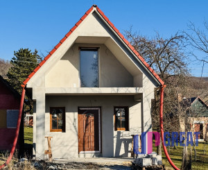 Na predaj rozostavaná poschodová vinohradnícka chatka v okrese Skalica – Radošovské vinohrady.