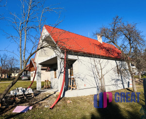 Na predaj rozostavaná poschodová vinohradnícka chatka v okrese Skalica – Radošovské vinohrady.