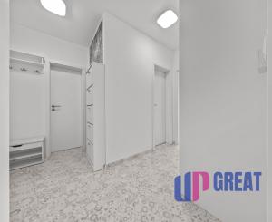 PRENÁJOM -  VEĽKOMETRÁŽNY, BEZBARIÉROVÝ 2-IZBOVÝ BYT V NOVOSTAVBE, CENTRUM ŠAMORÍN