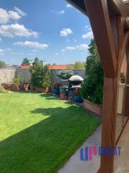 Na predaj 4 izbový  byt so zimnou záhradou a veľkou terasou