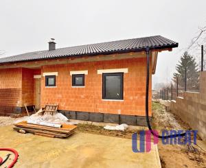 🏡 NA PREDAJ POSLEDNÝ RODINNÝ DOM v súkromnej ulici, Stará Turá