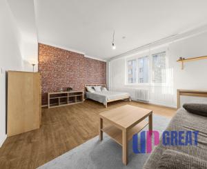 Na prenájom priestranný 1 izbový byt na Vajnorskej ulici pár krokov od Trnavského mýta