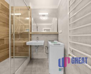 Na prenájom priestranný 1 izbový byt na Vajnorskej ulici pár krokov od Trnavského mýta