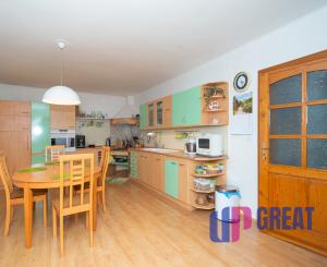 🏡 Na predaj zrekonštruovaný rodinný dom v obci Čachtice