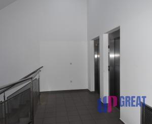 Na prenájom kompletne zariadený 1-izbový byt v Bratislave.