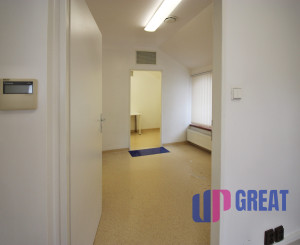 PRENÁJOM ambulancia/služby 36,10 m2, Piešťany, Winterova ul.