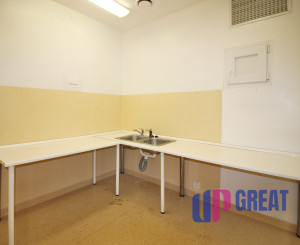 PRENÁJOM ambulancia/služby 36,10 m2, Piešťany, Winterova ul.