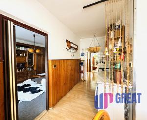 Priestranný 3-izbový byt 84 m² s balkónom – Skalica, Dr. Clementisa.