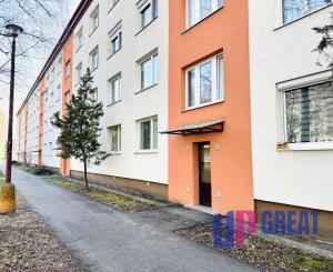 Priestranný 3-izbový byt 84 m² s balkónom – Skalica, Dr. Clementisa.