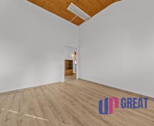 PREDAJ KOMERČNÉHO PRIESTORU, ROHOVCE (25 min. Bratislava R7)