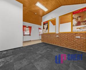 PREDAJ KOMERČNÉHO PRIESTORU, ROHOVCE (25 min. Bratislava R7)