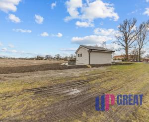 NA PREDAJ – 2-IZB. DOMČEK Rohovce, 25 min od BA