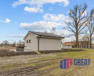 NA PREDAJ – 2-IZB. DOMČEK Rohovce, 25 min od BA