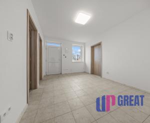 NA PREDAJ – 2-IZB. DOMČEK Rohovce, 25 min od BA