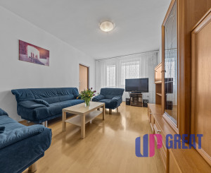 Na predaj praktický 3-izbový byt s loggiou v obľúbenej a tichej časti Karlovej Vsi na Púpavovej ulici