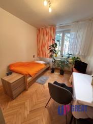 PREDAJ: Slnečný 3-izbový byt v srdci Ružinova – tehla a zeleň