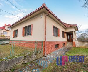 NA PREDAJ Rodinný dom s pozemkom 1188 m² - Moravské Lieskové