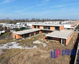 PREDAJ RODINNEJ VILY S WELLNESS A POZEMKOM 2548 m² – ROVINKA
