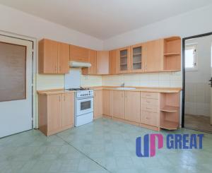 PREDAJ - Rodinný dom - Čachtice