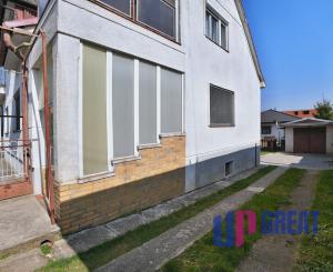 PREDAJ - Rodinný dom - Čachtice