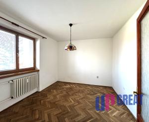 Na predaj priestranný 3-izbový byt s balkónom – Holíč, ul. M. Nešpora.