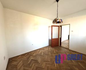 Na predaj priestranný 3-izbový byt s balkónom – Holíč, ul. M. Nešpora.