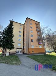 Na predaj priestranný 3-izbový byt s balkónom – Holíč, ul. M. Nešpora.