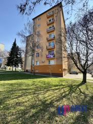 Na predaj priestranný 3-izbový byt s balkónom – Holíč, ul. M. Nešpora.