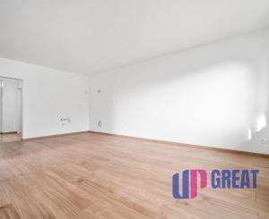 PREDAJ 3 izb. bytov v dome so záhradou, Macov, všetky IS