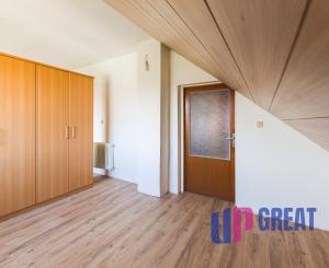 Na predaj rodinný dom s garážou v obci Pribeta