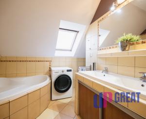 Predaj:  4 izbový mezonetový byt v Pezinku blízko viníc.