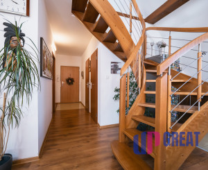 Predaj:  4 izbový mezonetový byt v Pezinku blízko viníc.