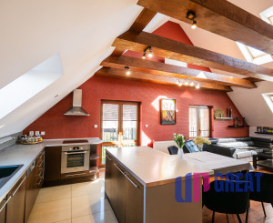 Predaj:  4 izbový mezonetový byt v Pezinku blízko viníc.