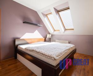 Predaj:  4 izbový mezonetový byt v Pezinku blízko viníc.