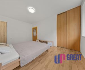 Na prenájom príjemný 3 izbový byt v lokalite 500 bytov na Svätoplukovej ulici