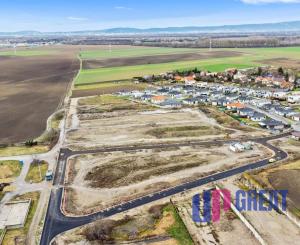 Posledný stavebný pozemok v projekte IBV Tomášov – Okružná