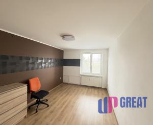 Prenájom 2 izbového bytu na Ostredkoch