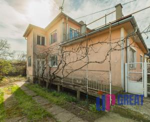 Na predaj rodinný dom v obci Nýrovce s veľkou záhradou