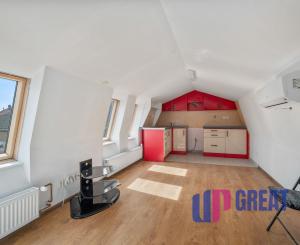 NA PREDAJ budovy s podnikateľským potenciálom, Nové Mesto nad Váhom