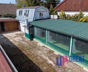 NA PREDAJ budovy s podnikateľským potenciálom, Nové Mesto nad Váhom