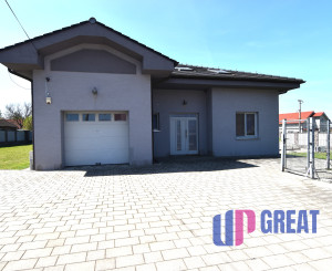 5-izbový rodinný dom s bazénom na kráľovskom pozemku (2166 m²) – Sološnica