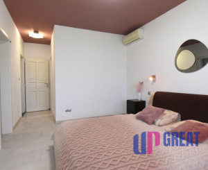 5-izbový rodinný dom s bazénom na kráľovskom pozemku (2166 m²) – Sološnica